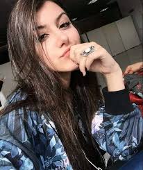 <em>Isabella R.</em>